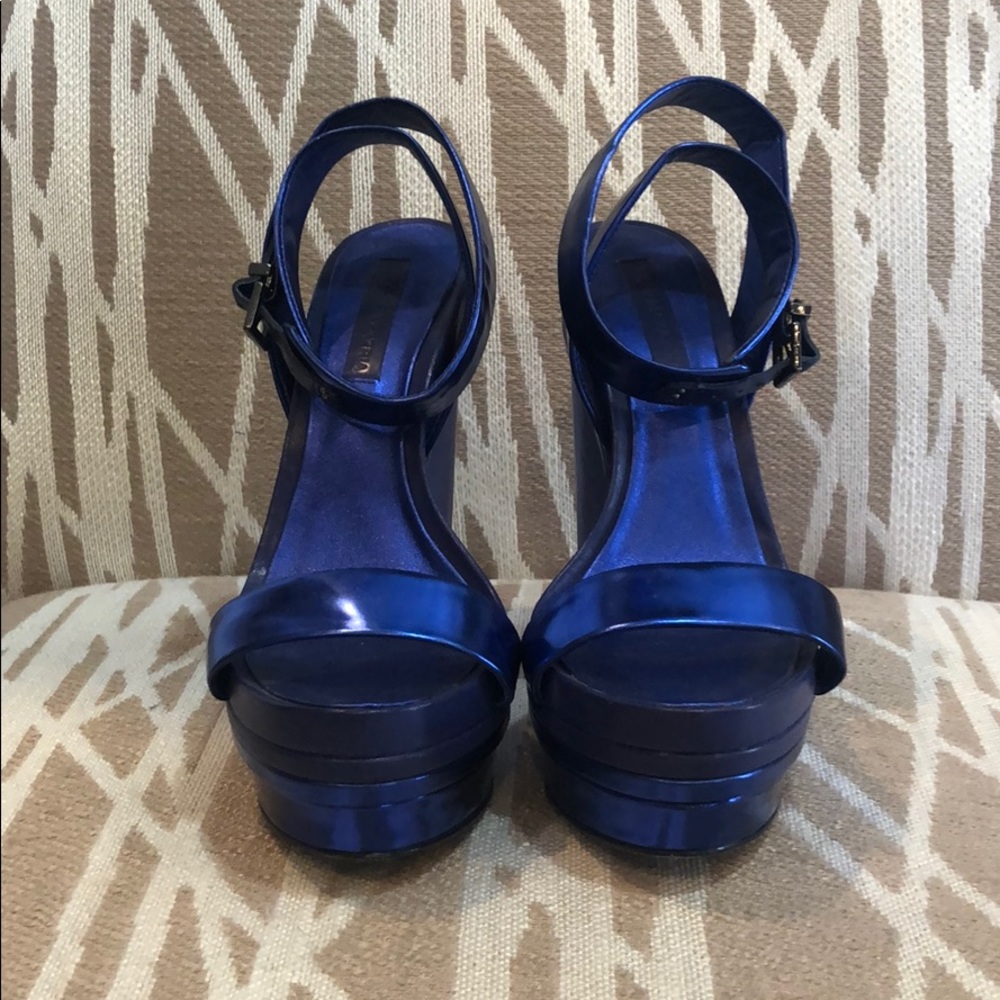 BcBg wedges